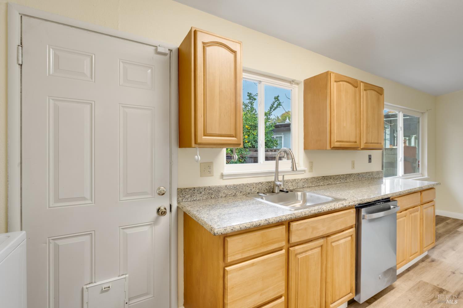 Detail Gallery Image 11 of 34 For 103 Sandalwood Ct, Vallejo,  CA 94591 - 3 Beds | 1 Baths