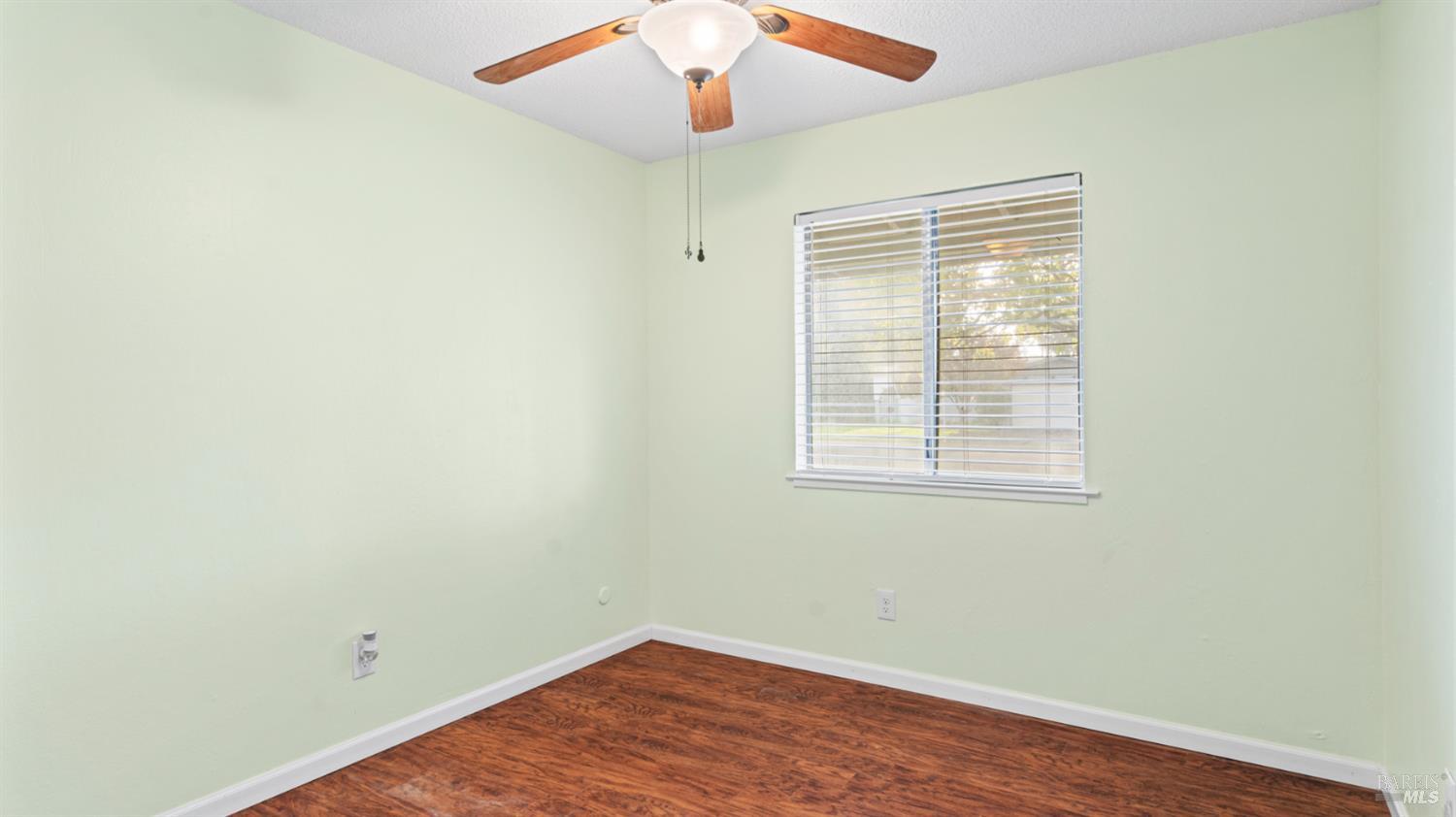 Detail Gallery Image 14 of 37 For 420 Mckenzie Dr, Dixon,  CA 95620 - 3 Beds | 2 Baths