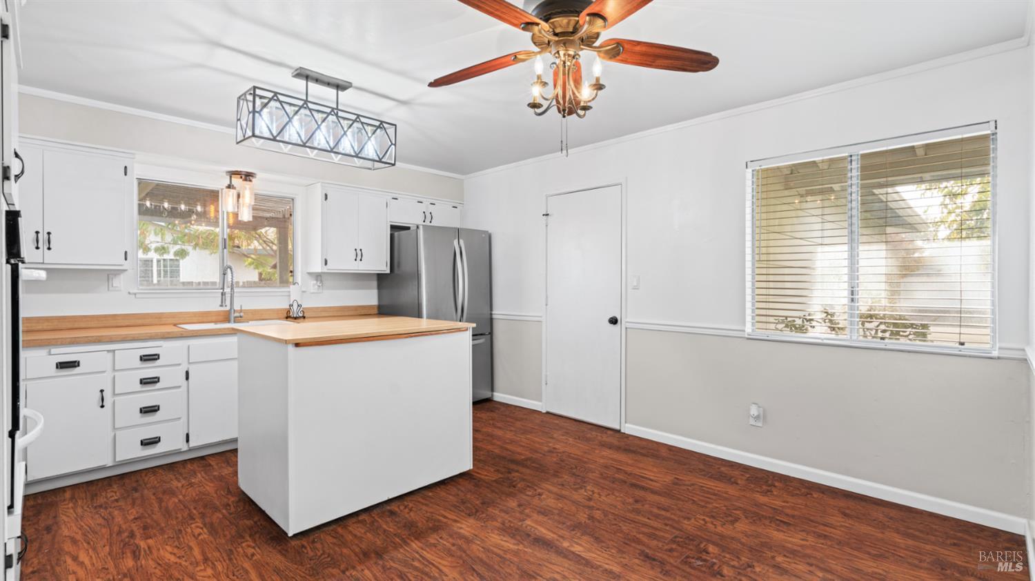 Detail Gallery Image 7 of 37 For 420 Mckenzie Dr, Dixon,  CA 95620 - 3 Beds | 2 Baths