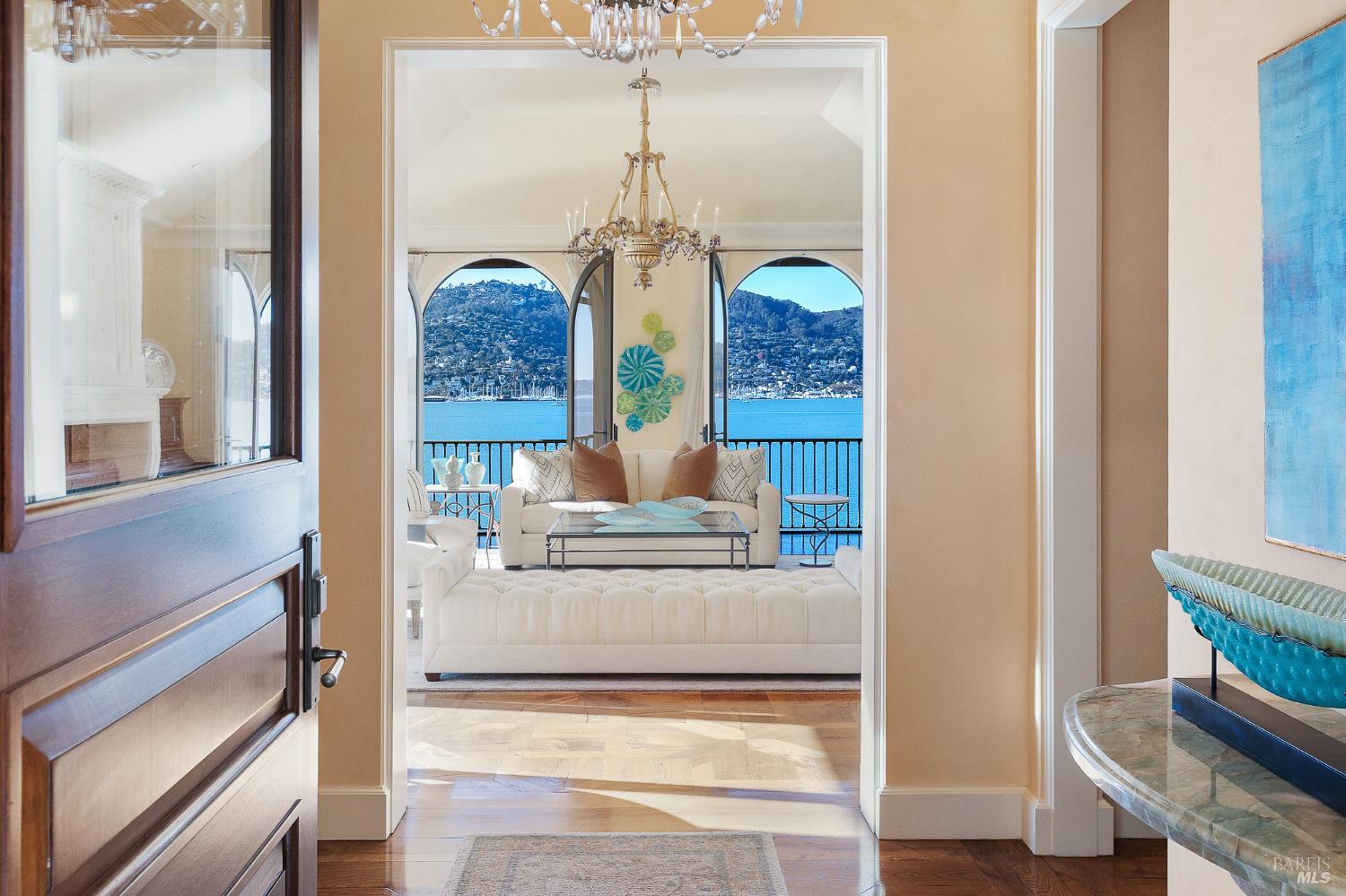 Detail Gallery Image 5 of 75 For 125 Belvedere Ave, Belvedere,  CA 94920 - 5 Beds | 5/5 Baths