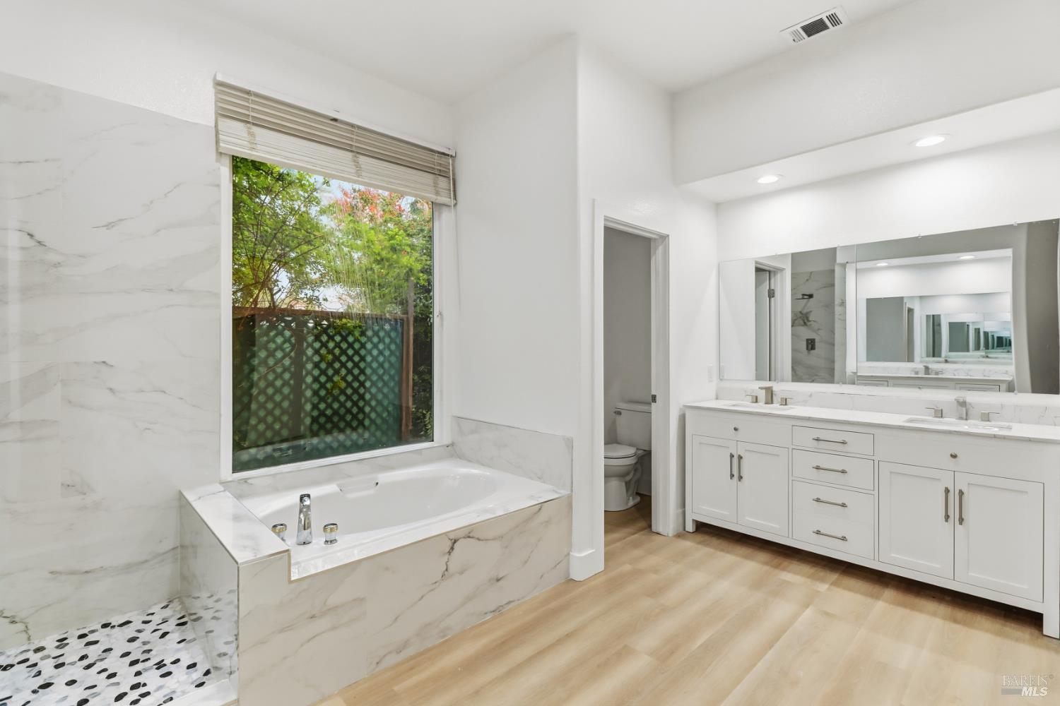 Detail Gallery Image 34 of 66 For 3650 Fullerton Ct, Fairfield,  CA 94533 - 4 Beds | 2/1 Baths