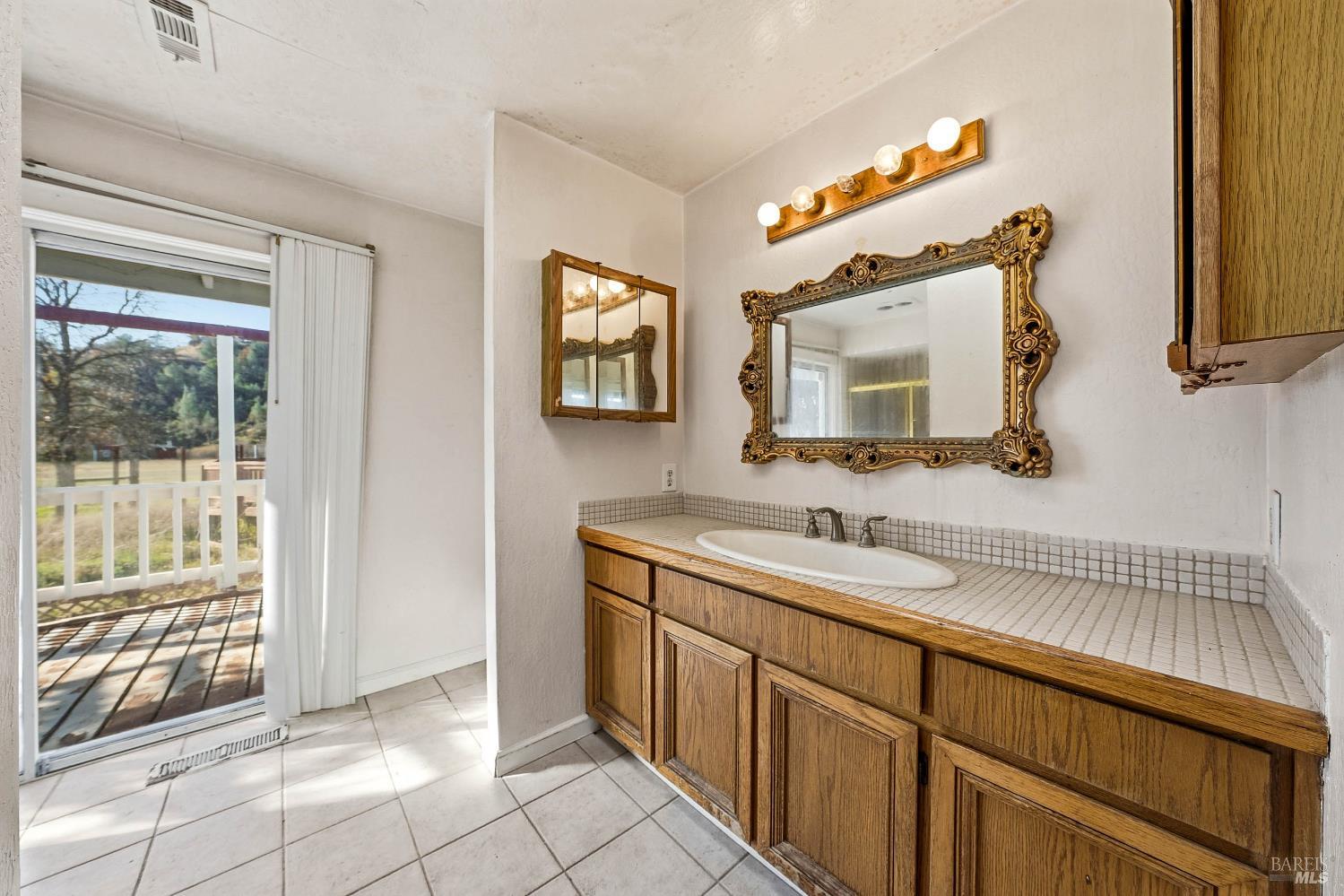 Detail Gallery Image 15 of 68 For 1633 New Long Valley Rd, Clearlake Oaks,  CA 95423 - 3 Beds | 2 Baths