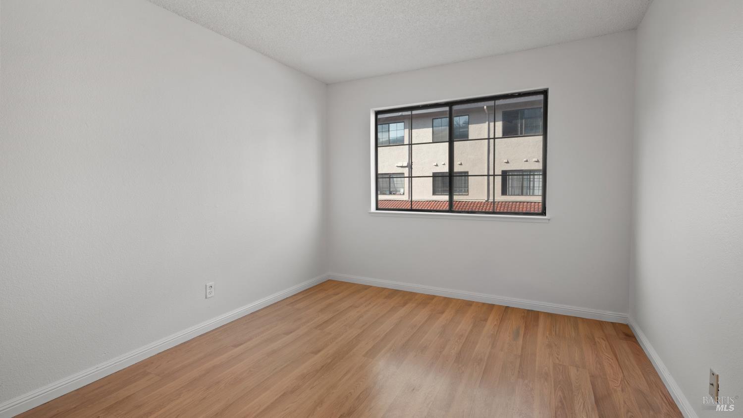 Detail Gallery Image 19 of 26 For 397 Kenbrook Cir, San Jose,  CA 95111 - 2 Beds | 2 Baths