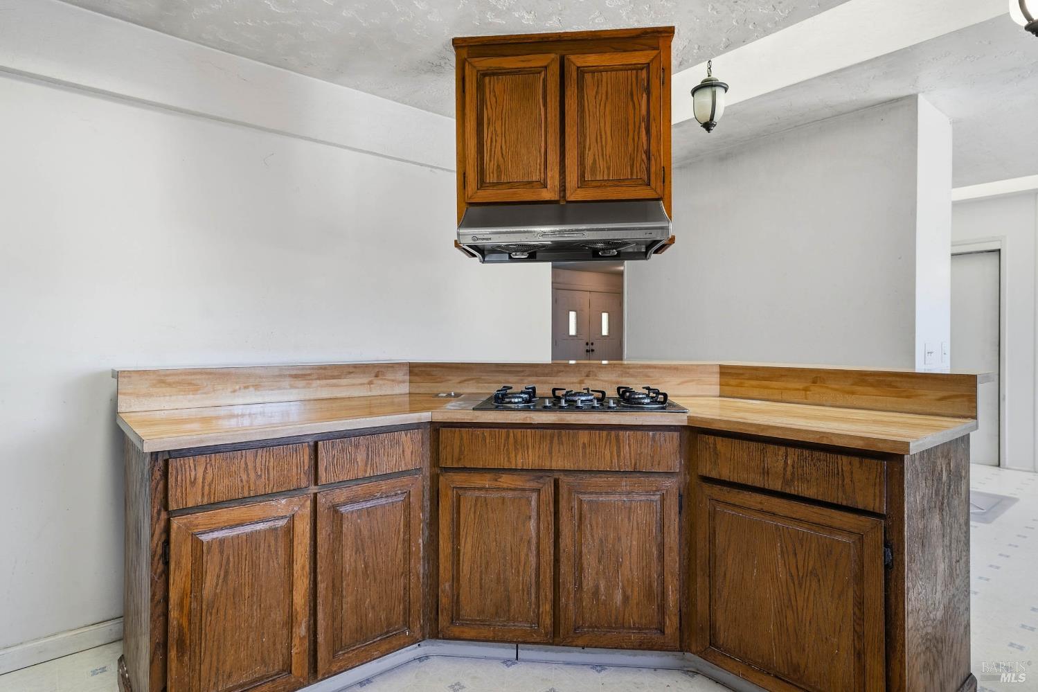 Detail Gallery Image 10 of 68 For 1633 New Long Valley Rd, Clearlake Oaks,  CA 95423 - 3 Beds | 2 Baths