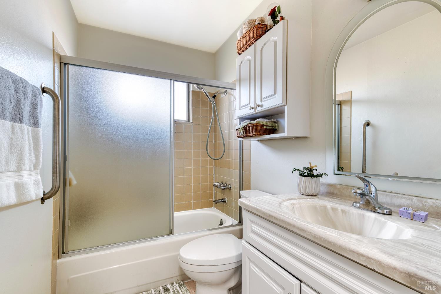Detail Gallery Image 11 of 21 For 207 Bahia Pl, San Rafael,  CA 94901 - 2 Beds | 1 Baths