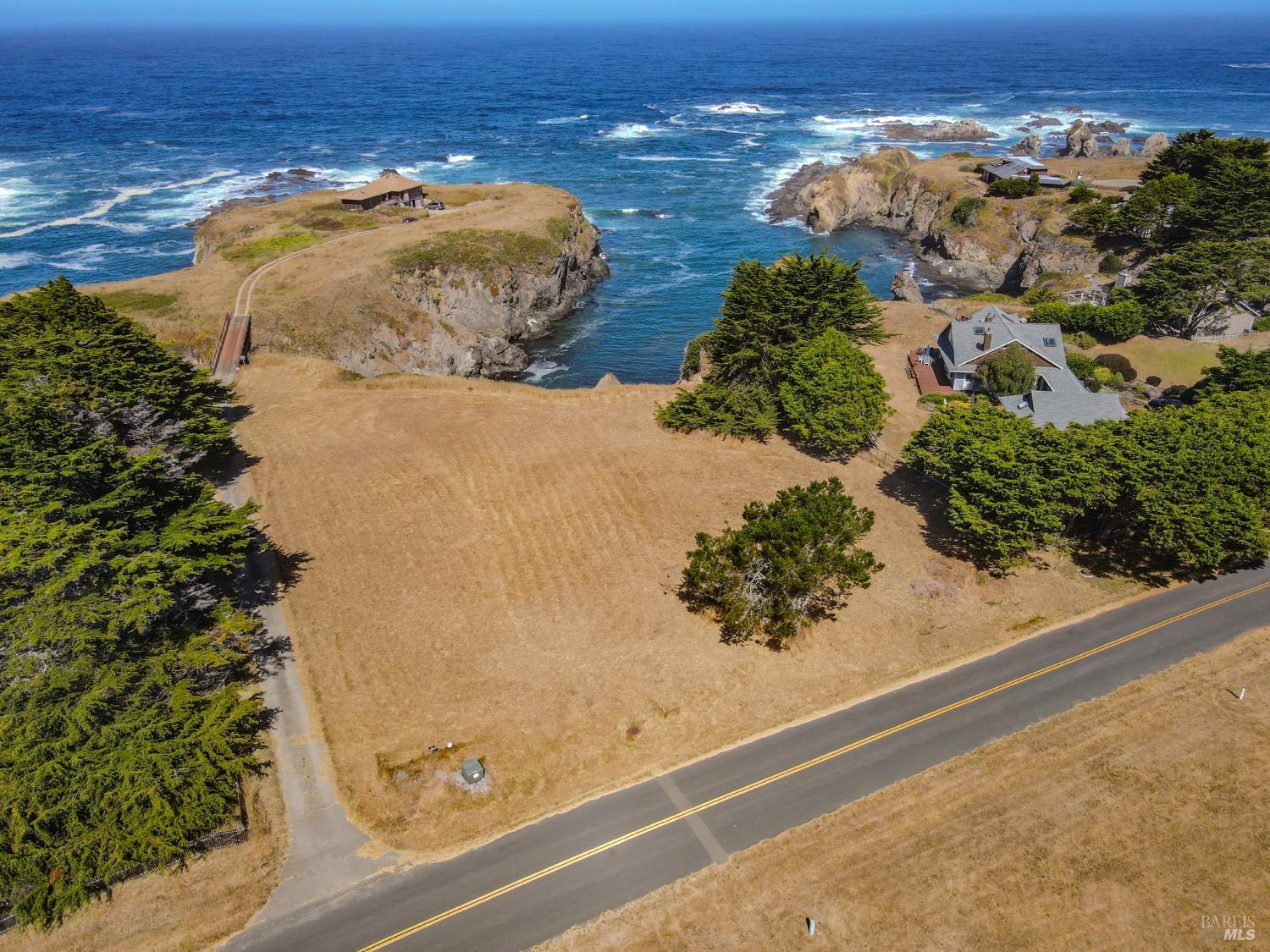 Detail Gallery Image 3 of 16 For 45551 S Caspar Dr, Mendocino,  CA 95460 - – Beds | – Baths