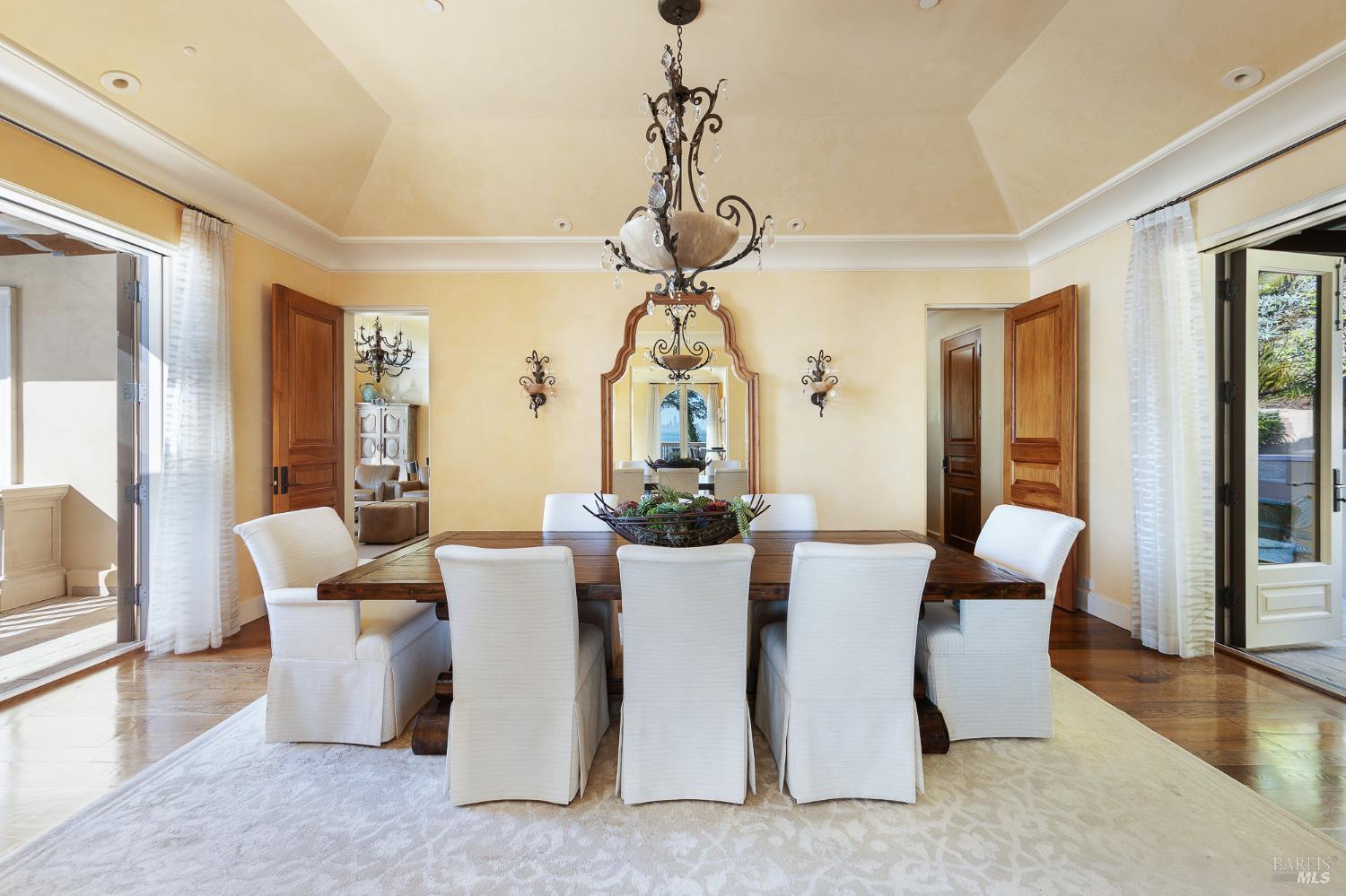 Detail Gallery Image 14 of 75 For 125 Belvedere Ave, Belvedere,  CA 94920 - 5 Beds | 5/5 Baths