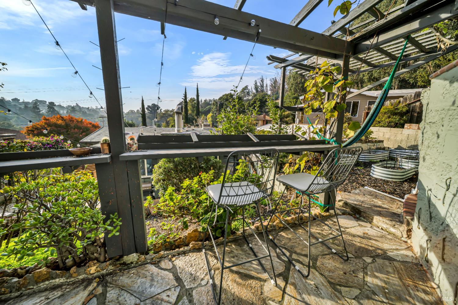 Detail Gallery Image 37 of 47 For 7810 Sanford St, Oakland,  CA 94605 - 3 Beds | 2 Baths