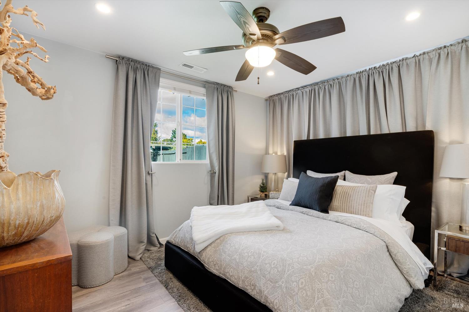 Detail Gallery Image 16 of 34 For 217 S Coombs St, Napa,  CA 94559 - 2 Beds | 1 Baths