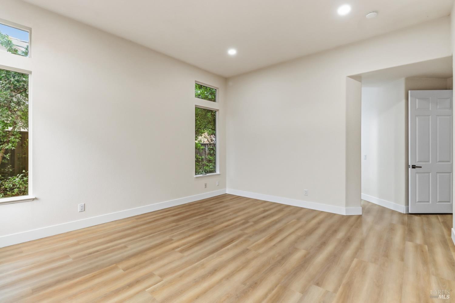 Detail Gallery Image 31 of 66 For 3650 Fullerton Ct, Fairfield,  CA 94533 - 4 Beds | 2/1 Baths