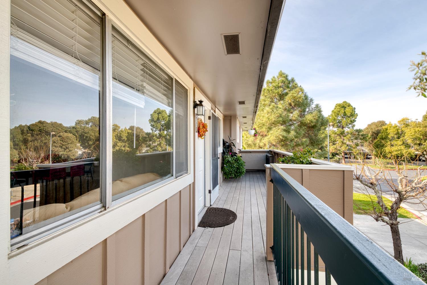 Detail Gallery Image 17 of 21 For 207 Bahia Pl, San Rafael,  CA 94901 - 2 Beds | 1 Baths