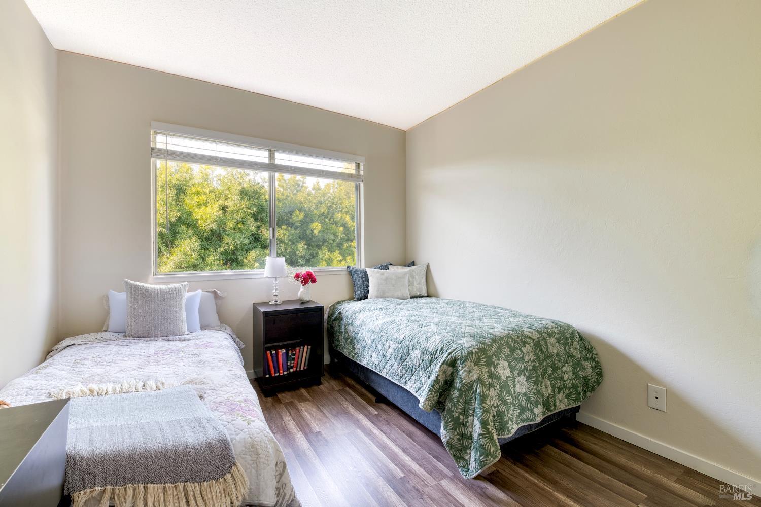 Detail Gallery Image 15 of 21 For 207 Bahia Pl, San Rafael,  CA 94901 - 2 Beds | 1 Baths