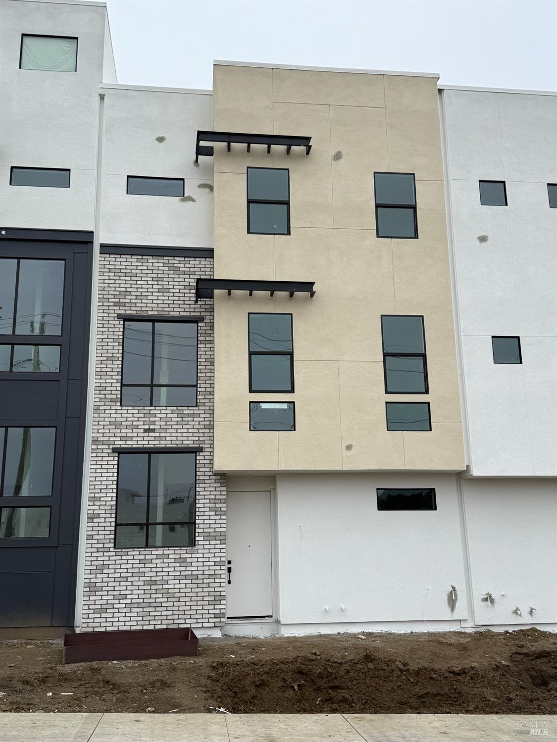 Front Image Thumbnail for BA325101712