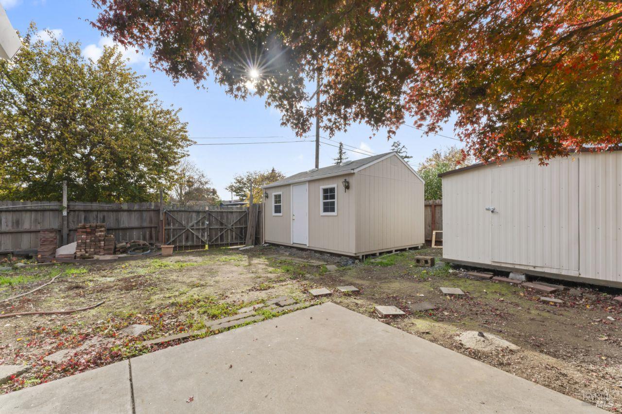 Detail Gallery Image 21 of 24 For 1295 Hemlock St, Napa,  CA 94559 - 3 Beds | 1 Baths