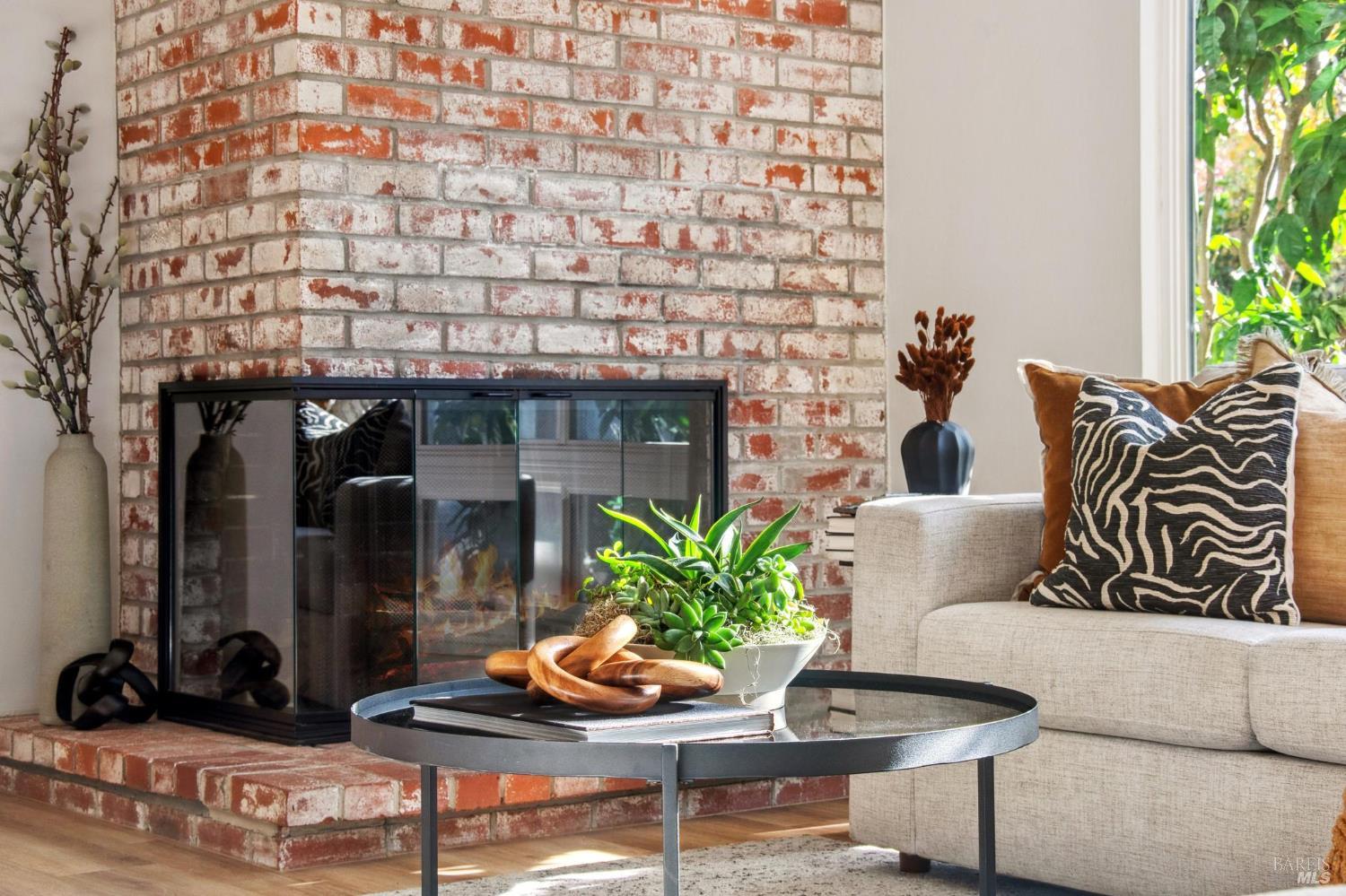 Detail Gallery Image 3 of 23 For 479 Calle De La Mesa Unkn, Novato,  CA 94949 - 4 Beds | 2 Baths