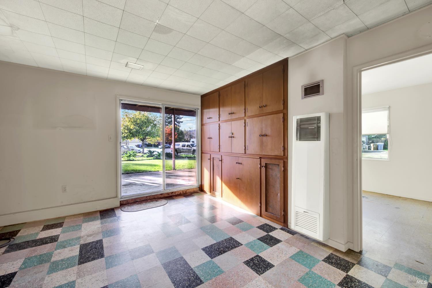 Detail Gallery Image 15 of 29 For 640 S Minahen St, Napa,  CA 94559 - 3 Beds | 2 Baths