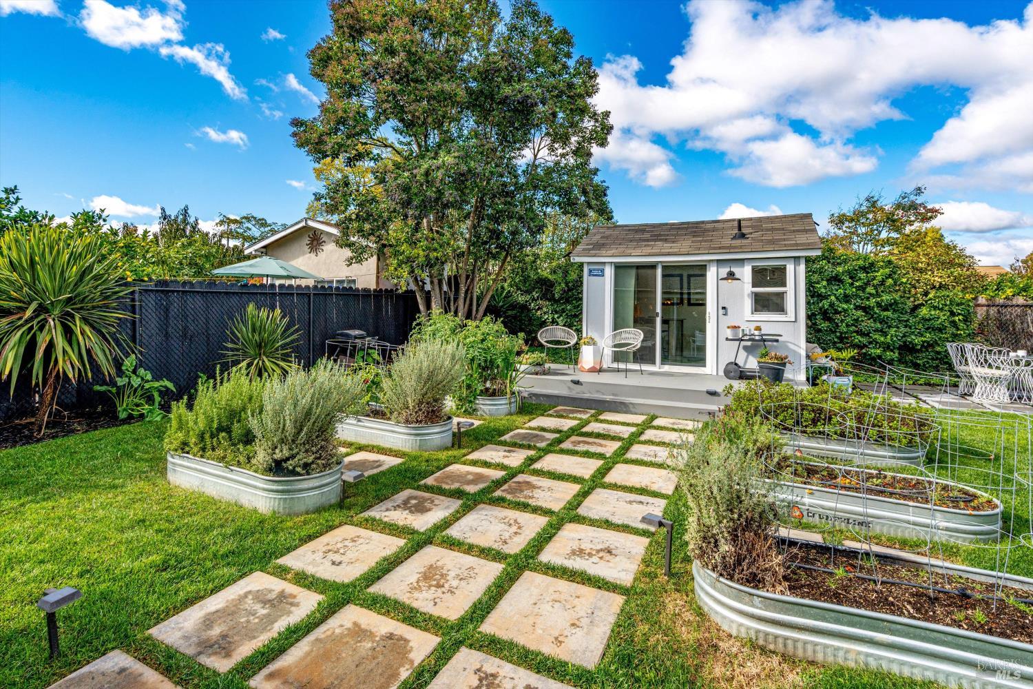 Detail Gallery Image 24 of 34 For 217 S Coombs St, Napa,  CA 94559 - 2 Beds | 1 Baths