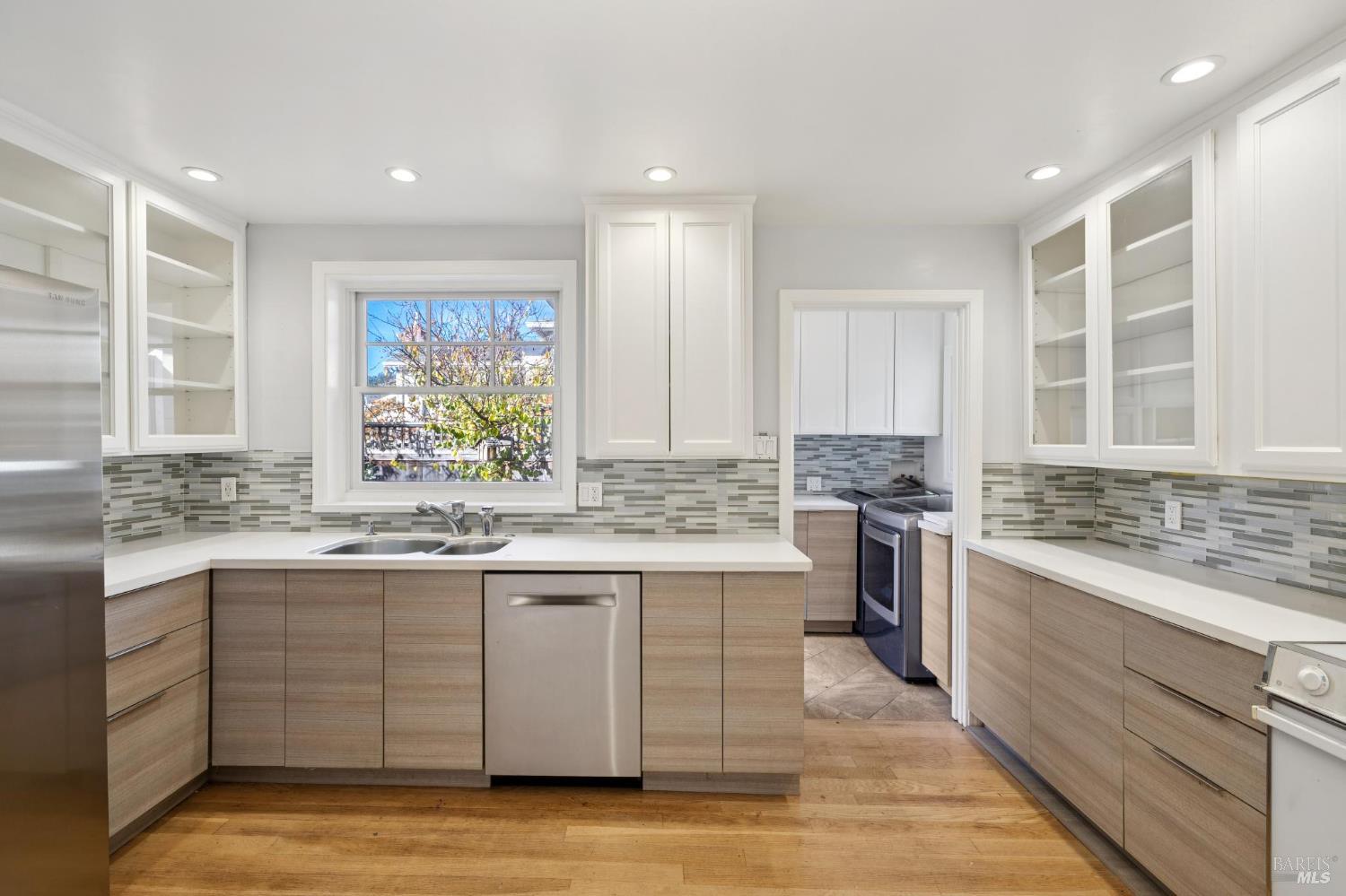 Detail Gallery Image 35 of 50 For 290 Sycamore Ave, Mill Valley,  CA 94941 - 4 Beds | 2 Baths