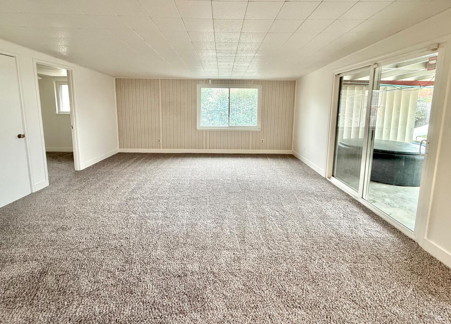 Detail Gallery Image 5 of 24 For 240 S 7th St, Dixon,  CA 95620 - 3 Beds | 2 Baths