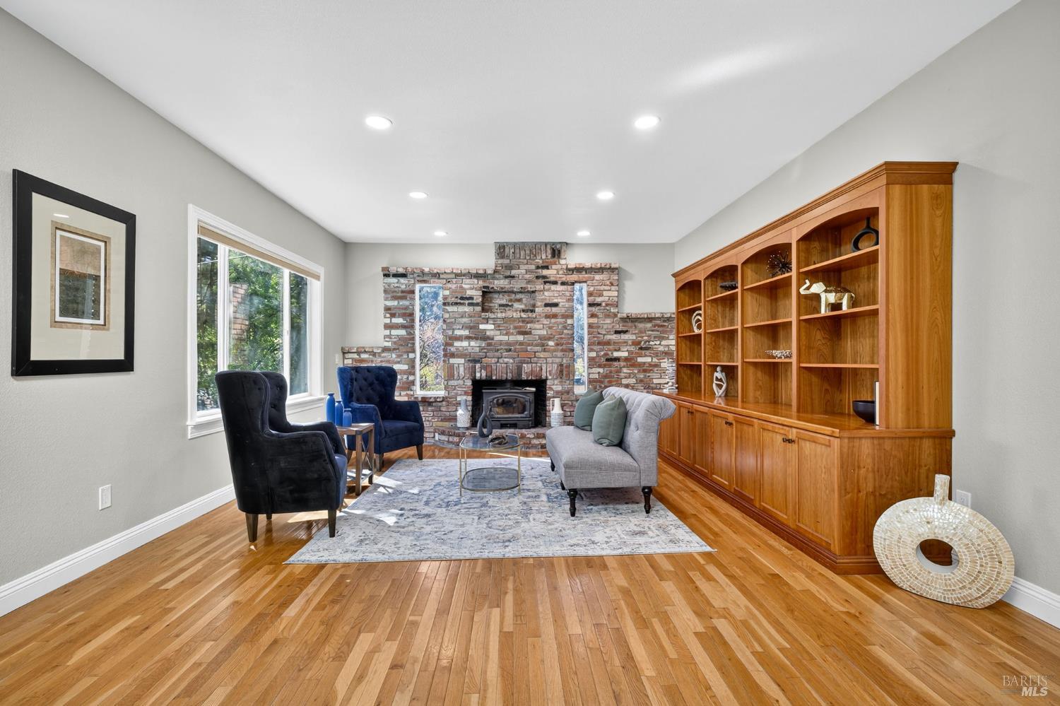 Detail Gallery Image 12 of 57 For 635 Goodwin Ave, Penngrove,  CA 94951 - – Beds | – Baths