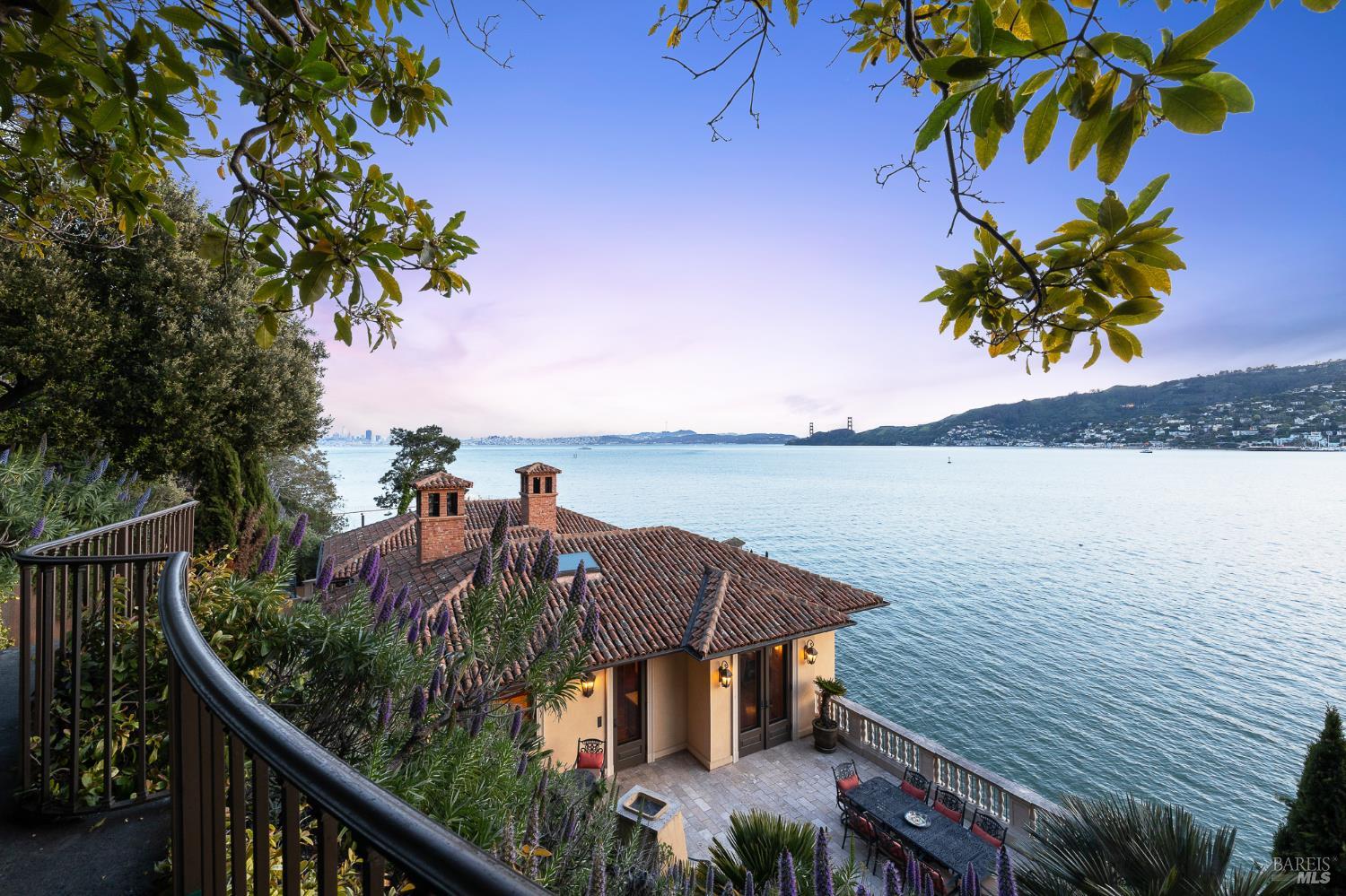 Detail Gallery Image 22 of 75 For 125 Belvedere Ave, Belvedere,  CA 94920 - 5 Beds | 5/5 Baths