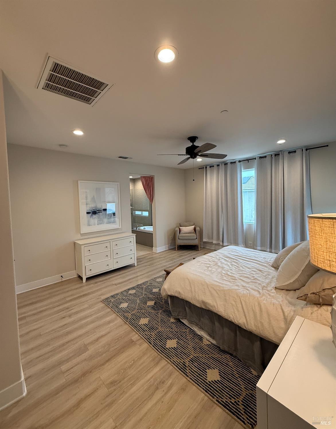 Detail Gallery Image 33 of 39 For 813 Cosmos Dr, Vacaville,  CA 95687 - 4 Beds | 3 Baths