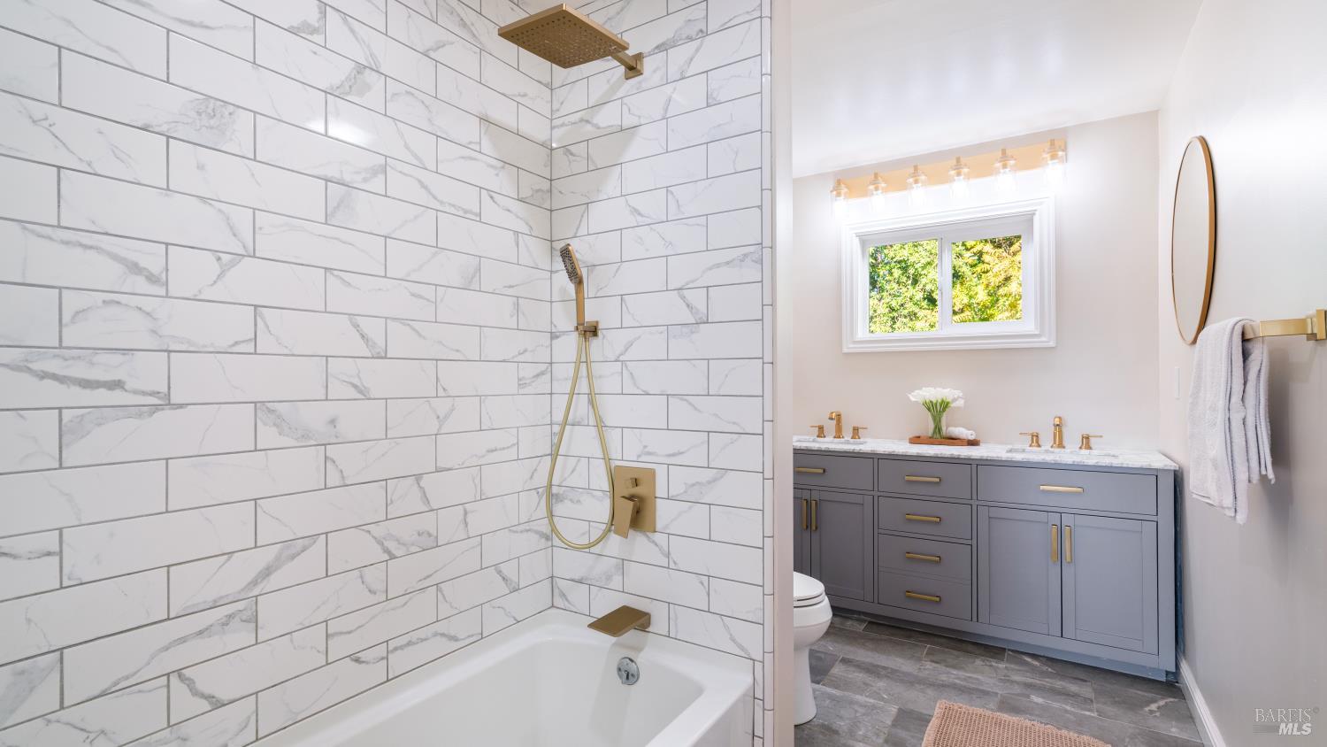 Detail Gallery Image 12 of 21 For 3347 Hermit Way, Santa Rosa,  CA 95405 - 3 Beds | 2 Baths