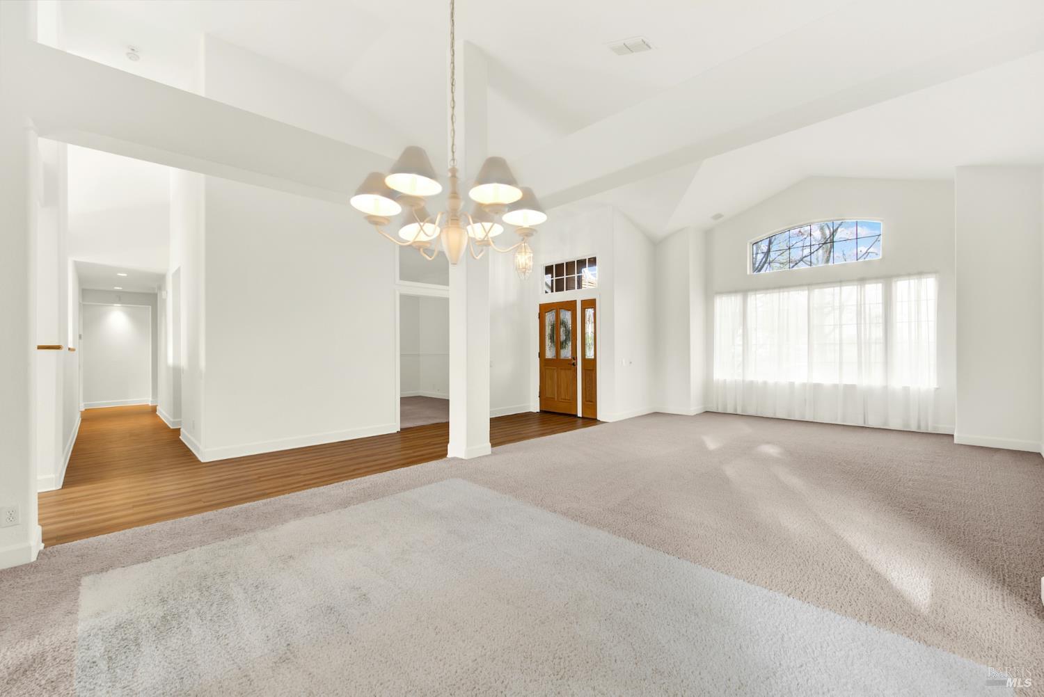 Detail Gallery Image 25 of 98 For 518 Canyon Oak Dr, Vacaville,  CA 95688 - 3 Beds | 2/1 Baths