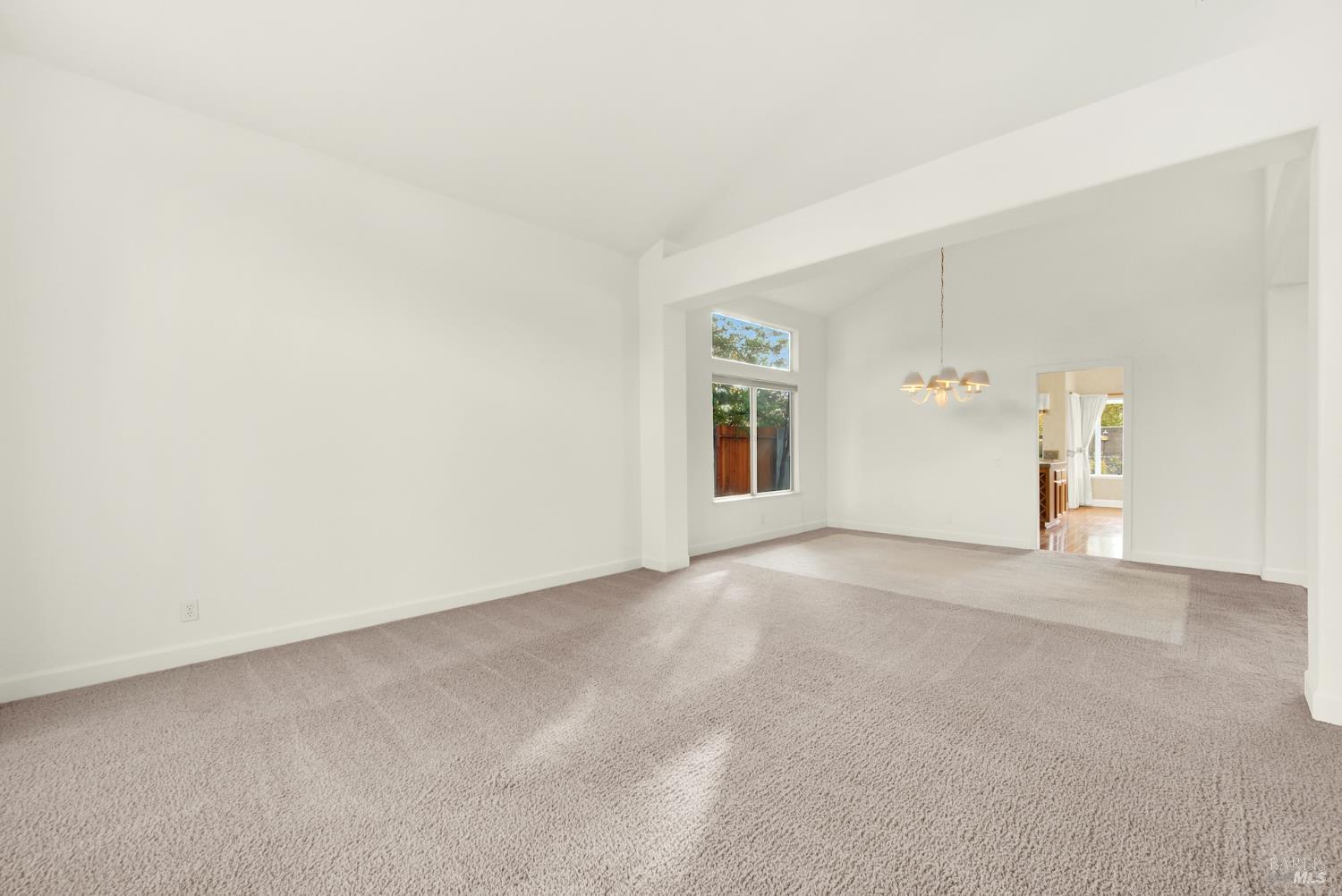 Detail Gallery Image 19 of 98 For 518 Canyon Oak Dr, Vacaville,  CA 95688 - 3 Beds | 2/1 Baths