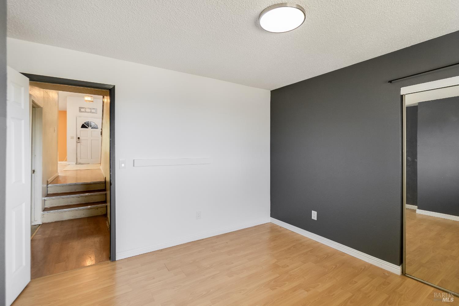 Detail Gallery Image 16 of 55 For 235 Toledo Ct, Vallejo,  CA 94591 - 5 Beds | 3/1 Baths