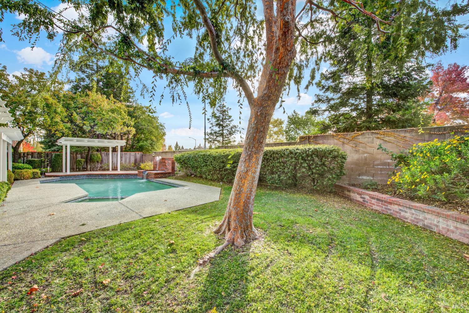 Detail Gallery Image 7 of 98 For 518 Canyon Oak Dr, Vacaville,  CA 95688 - 3 Beds | 2/1 Baths