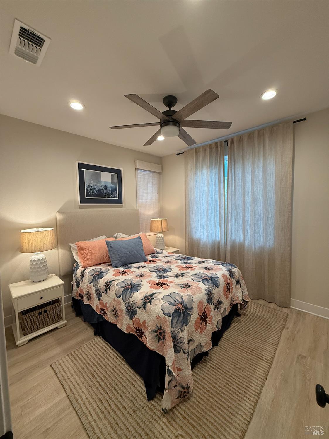 Detail Gallery Image 18 of 39 For 813 Cosmos Dr, Vacaville,  CA 95687 - 4 Beds | 3 Baths