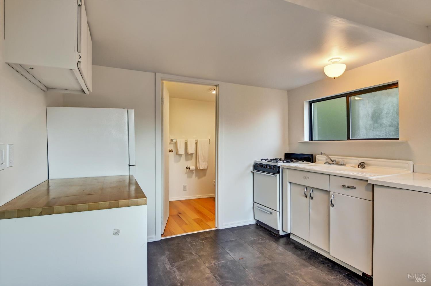 Detail Gallery Image 33 of 49 For 51 Berry Trl, Fairfax,  CA 94930 - 3 Beds | 2 Baths