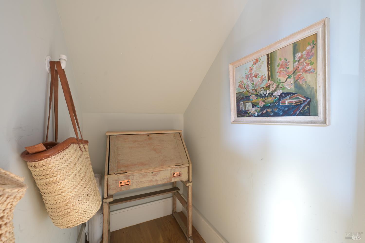 Detail Gallery Image 26 of 31 For 610 E St, Petaluma,  CA 94952 - 3 Beds | 2/1 Baths