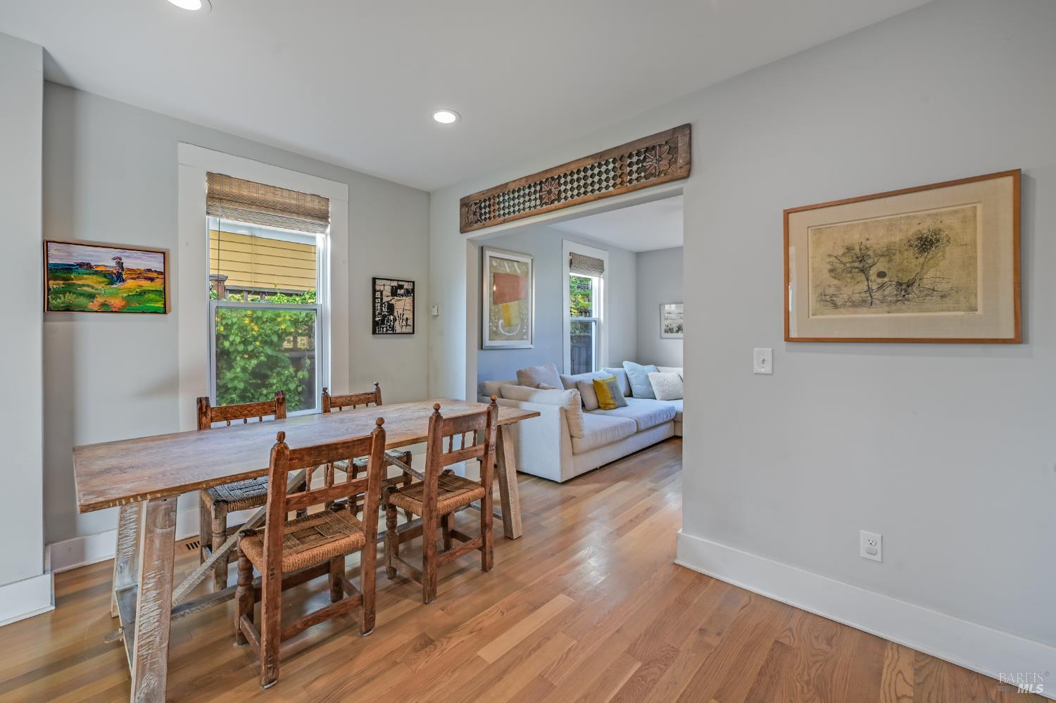 Detail Gallery Image 8 of 31 For 610 E St, Petaluma,  CA 94952 - 3 Beds | 2/1 Baths