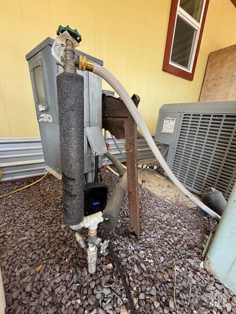 Detail Gallery Image 14 of 28 For 801 Lake Mendocino Dr, Ukiah,  CA 95482 - 2 Beds | 2 Baths