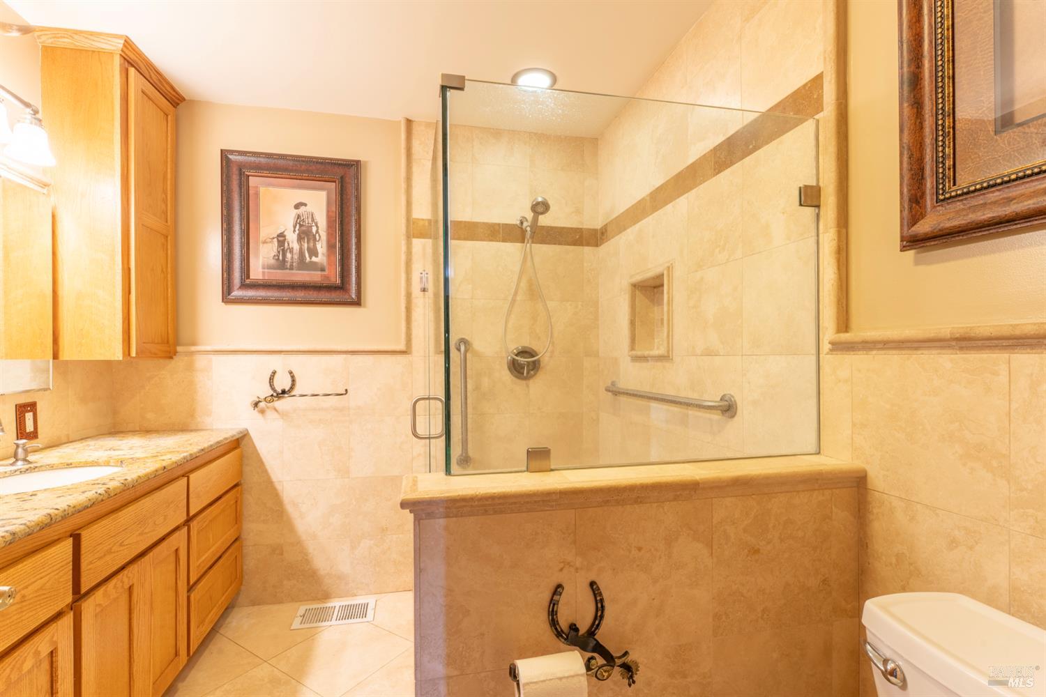 Detail Gallery Image 13 of 27 For 1840 Branscomb Rd, Laytonville,  CA 95454 - 3 Beds | 2 Baths