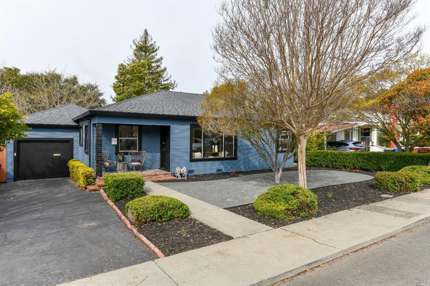 Detail Gallery Image 3 of 37 For 1509 Banks Ave, Napa,  CA 94559 - 3 Beds | 1 Baths