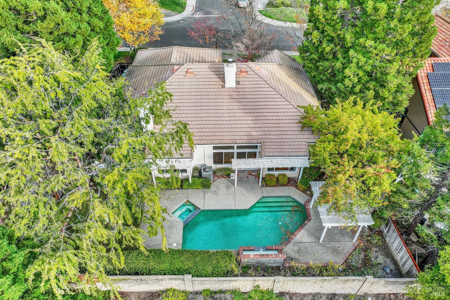 Detail Gallery Image 10 of 98 For 518 Canyon Oak Dr, Vacaville,  CA 95688 - 3 Beds | 2/1 Baths