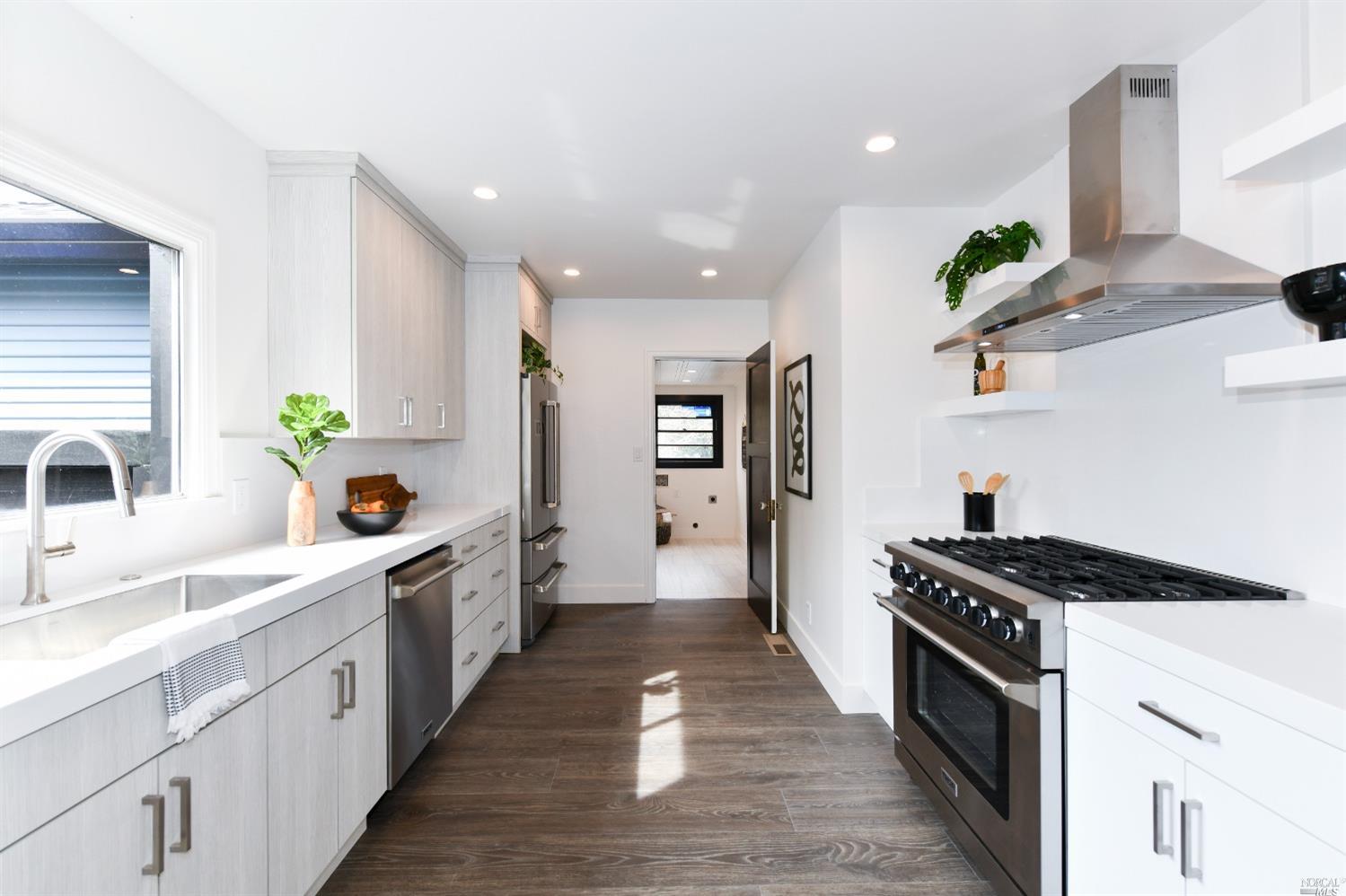 Detail Gallery Image 15 of 37 For 1509 Banks Ave, Napa,  CA 94559 - 3 Beds | 1 Baths