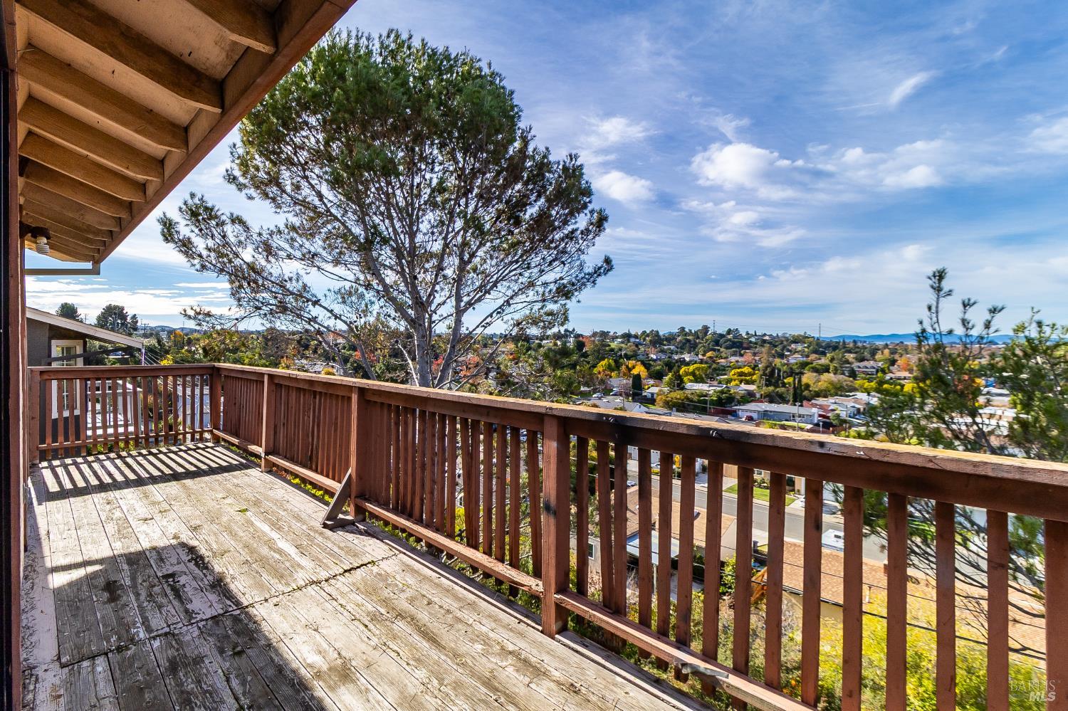 Detail Gallery Image 39 of 55 For 235 Toledo Ct, Vallejo,  CA 94591 - 5 Beds | 3/1 Baths