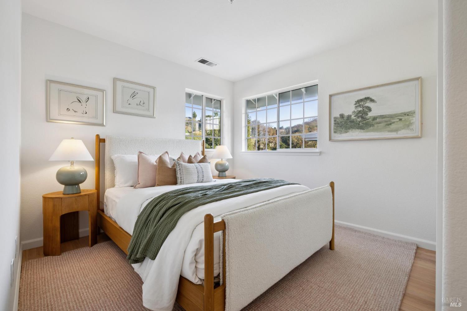 Detail Gallery Image 29 of 43 For 15 Aaron Dr, Novato,  CA 94949 - 5 Beds | 3 Baths