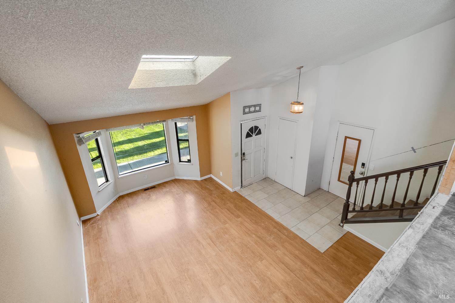 Detail Gallery Image 22 of 55 For 235 Toledo Ct, Vallejo,  CA 94591 - 5 Beds | 3/1 Baths