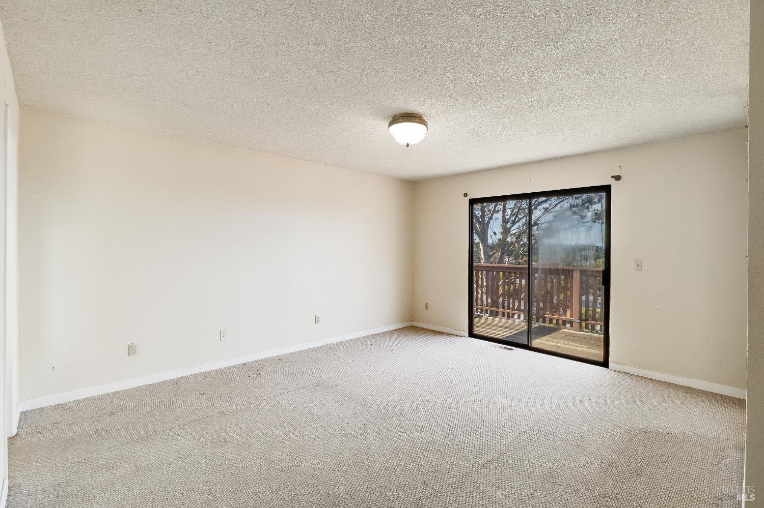 Detail Gallery Image 34 of 55 For 235 Toledo Ct, Vallejo,  CA 94591 - 5 Beds | 3/1 Baths