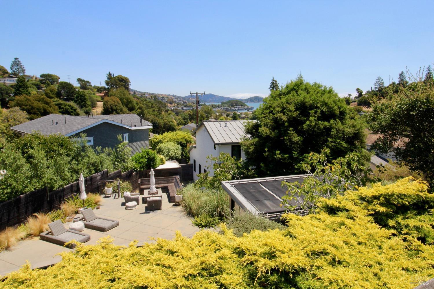 Front Image Thumbnail for BA325101823