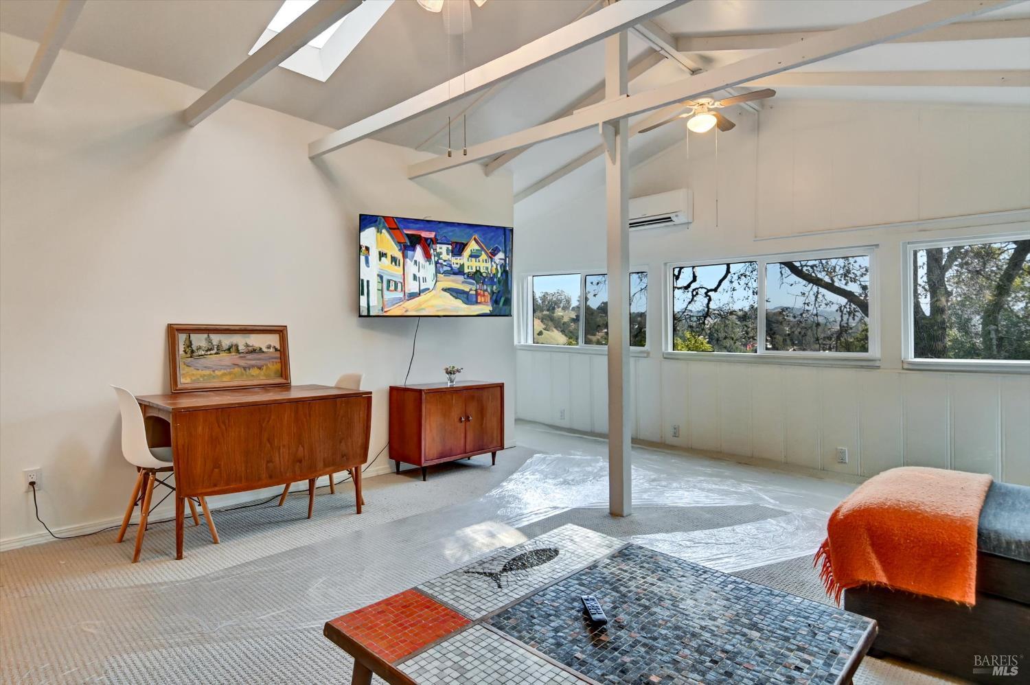 Detail Gallery Image 14 of 49 For 51 Berry Trl, Fairfax,  CA 94930 - 3 Beds | 2 Baths