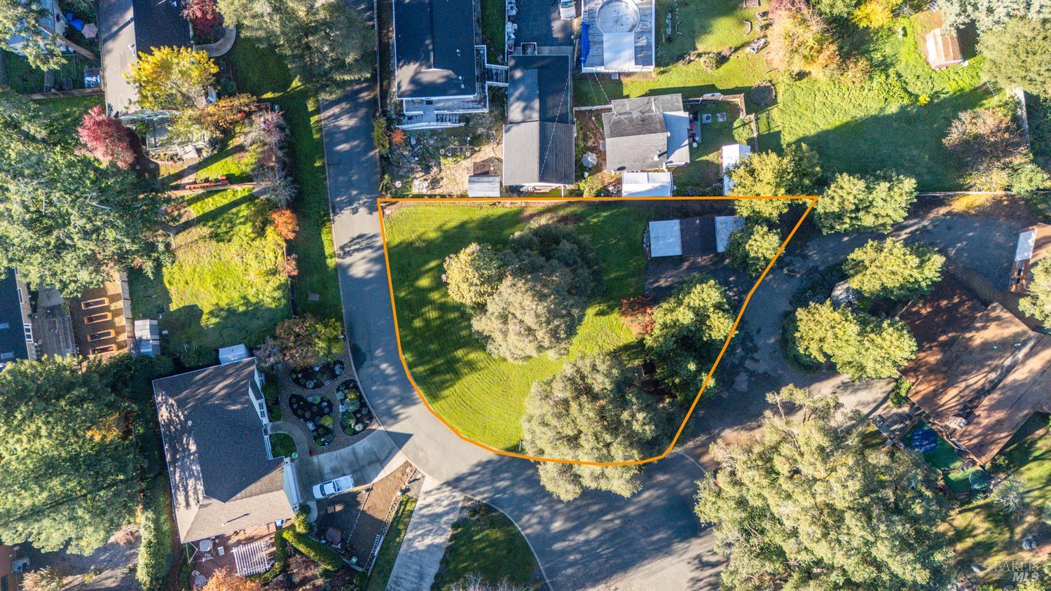 Detail Gallery Image 3 of 8 For 1720 Hickory Ct, Ukiah,  CA 95482 - – Beds | – Baths