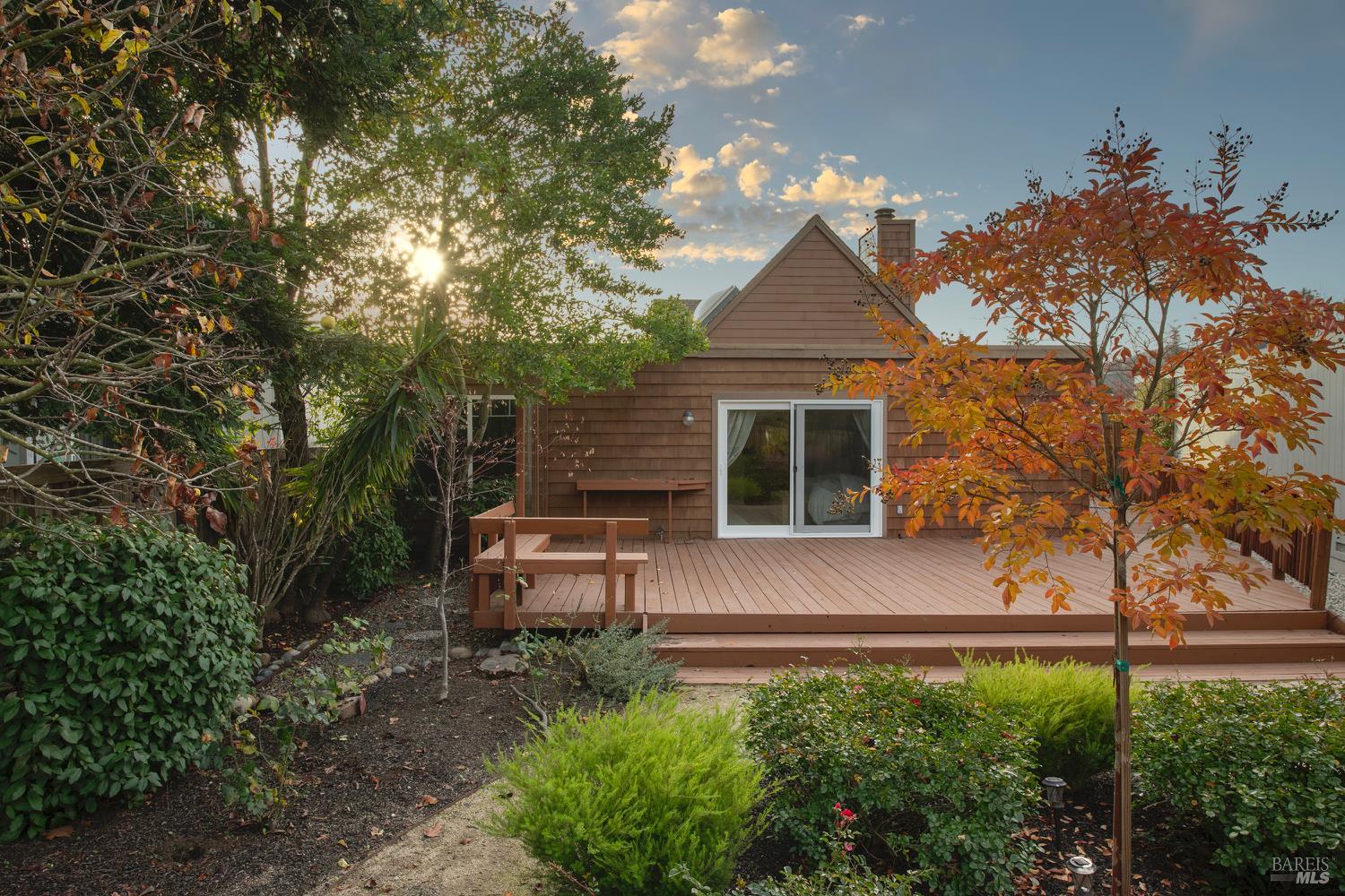 Detail Gallery Image 34 of 37 For 327 Buttercup Ct, Sonoma,  CA 95476 - 2 Beds | 2 Baths