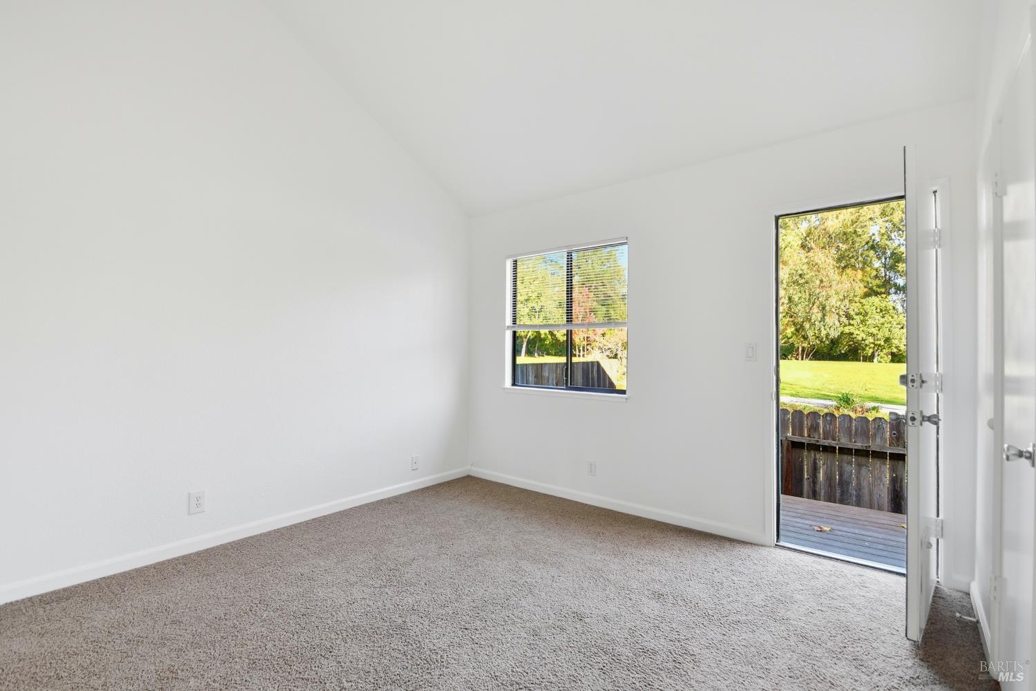 Detail Gallery Image 14 of 17 For 23 Pine Tree Cir, Cotati,  CA 94931 - 2 Beds | 1/1 Baths