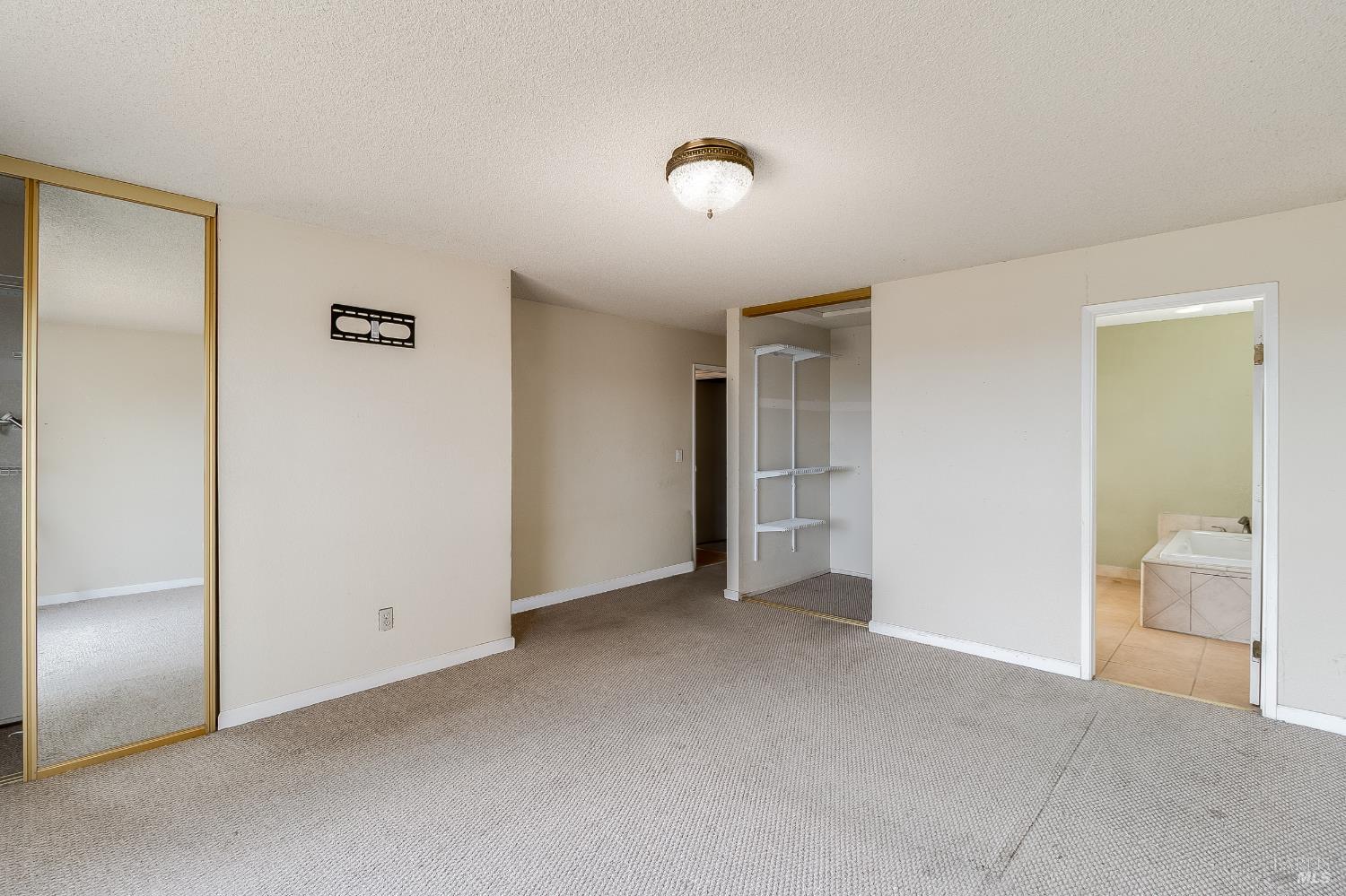 Detail Gallery Image 35 of 55 For 235 Toledo Ct, Vallejo,  CA 94591 - 5 Beds | 3/1 Baths